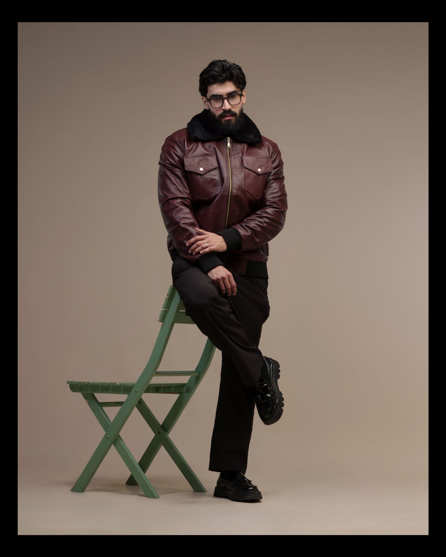 Veste Bomber  en cuir véritable Bordeaux – Élégance & Caractère