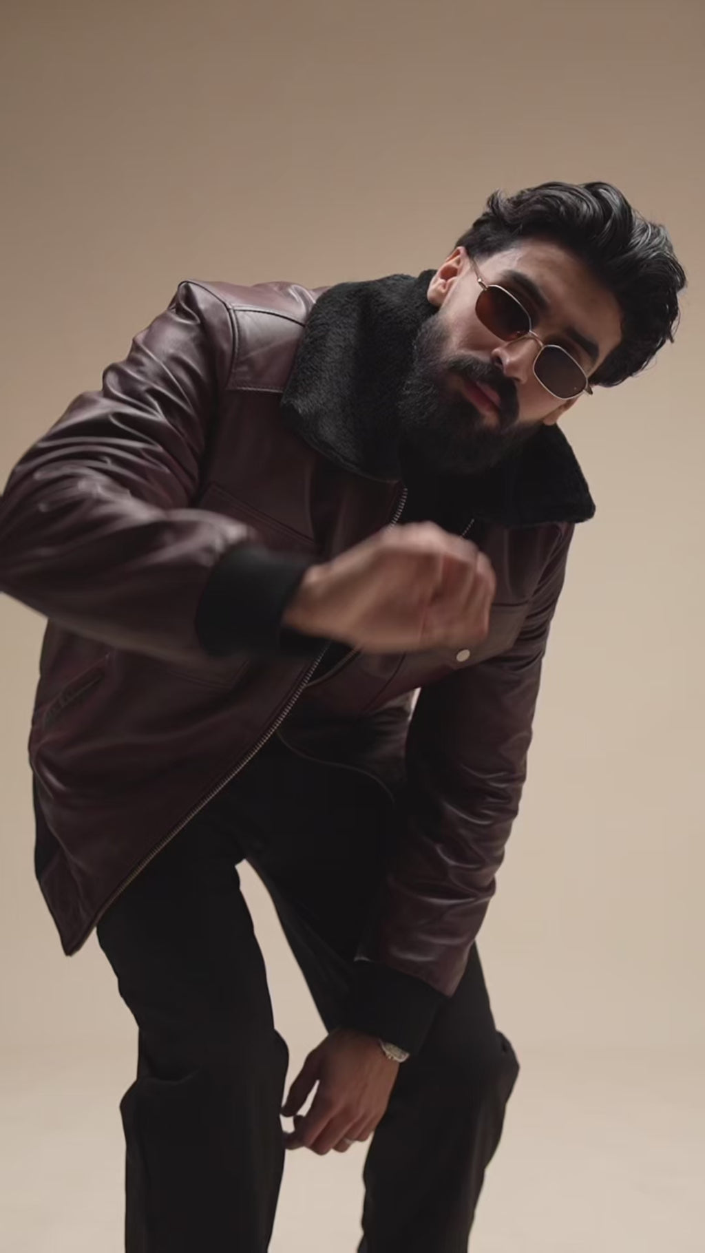 Veste Bomber  en cuir véritable Bordeaux – Élégance & Caractère